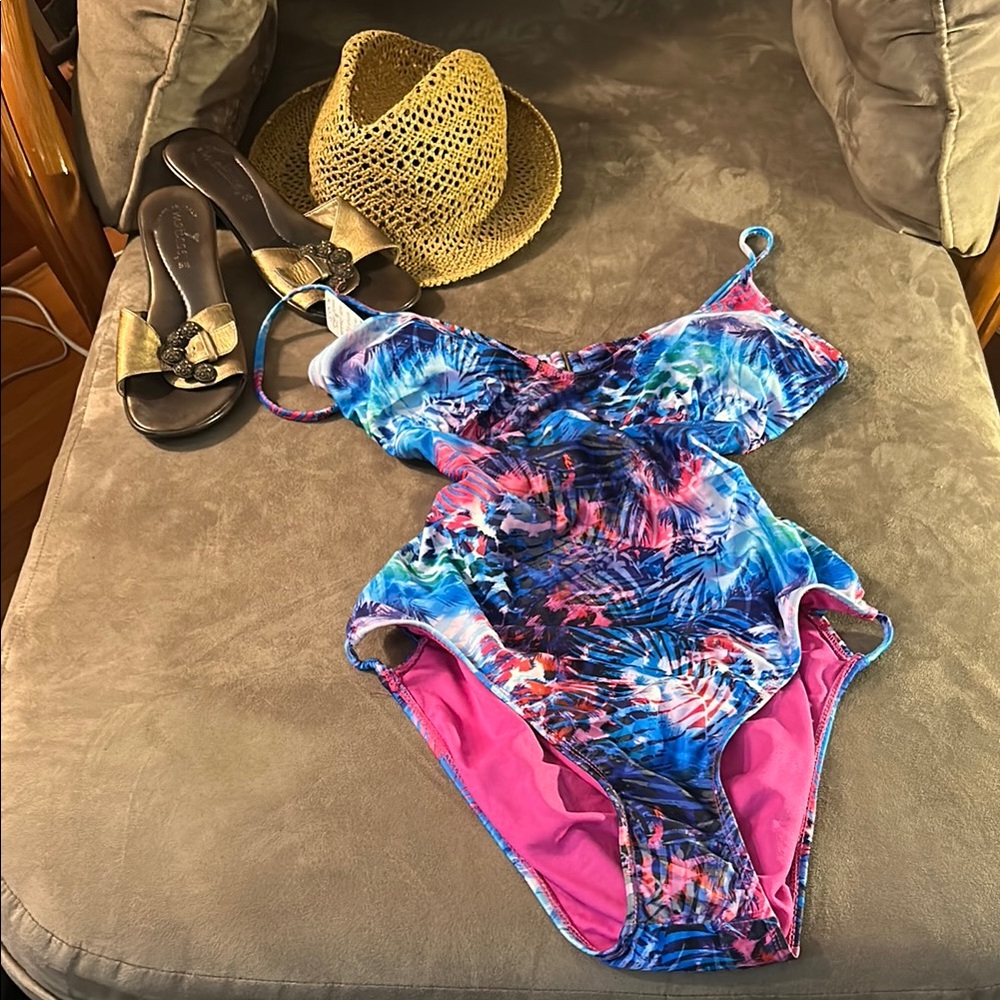 #8  Rampage Pink and Blue monokini